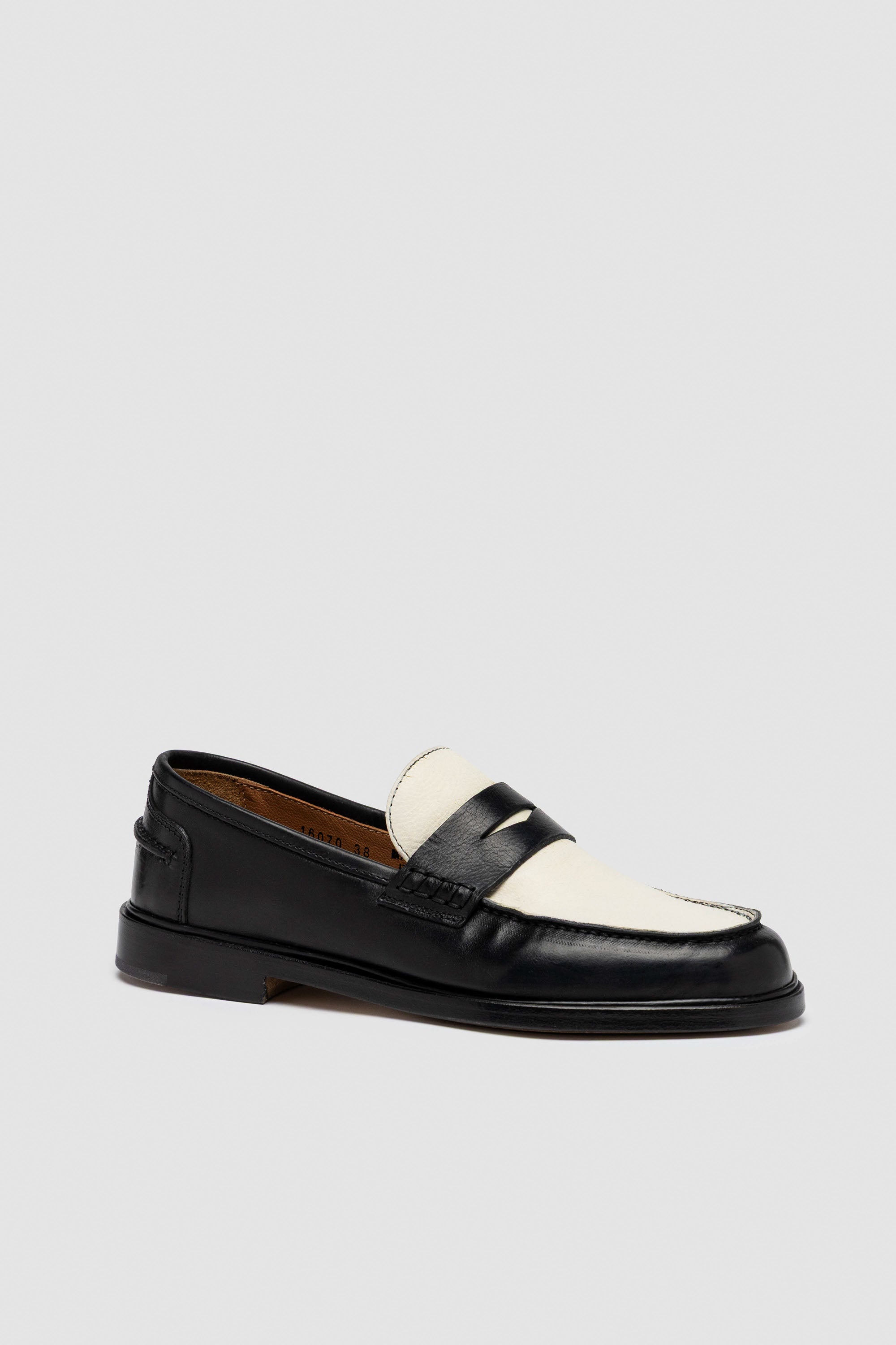 PIA BICOLOR BLACK & WHITE
