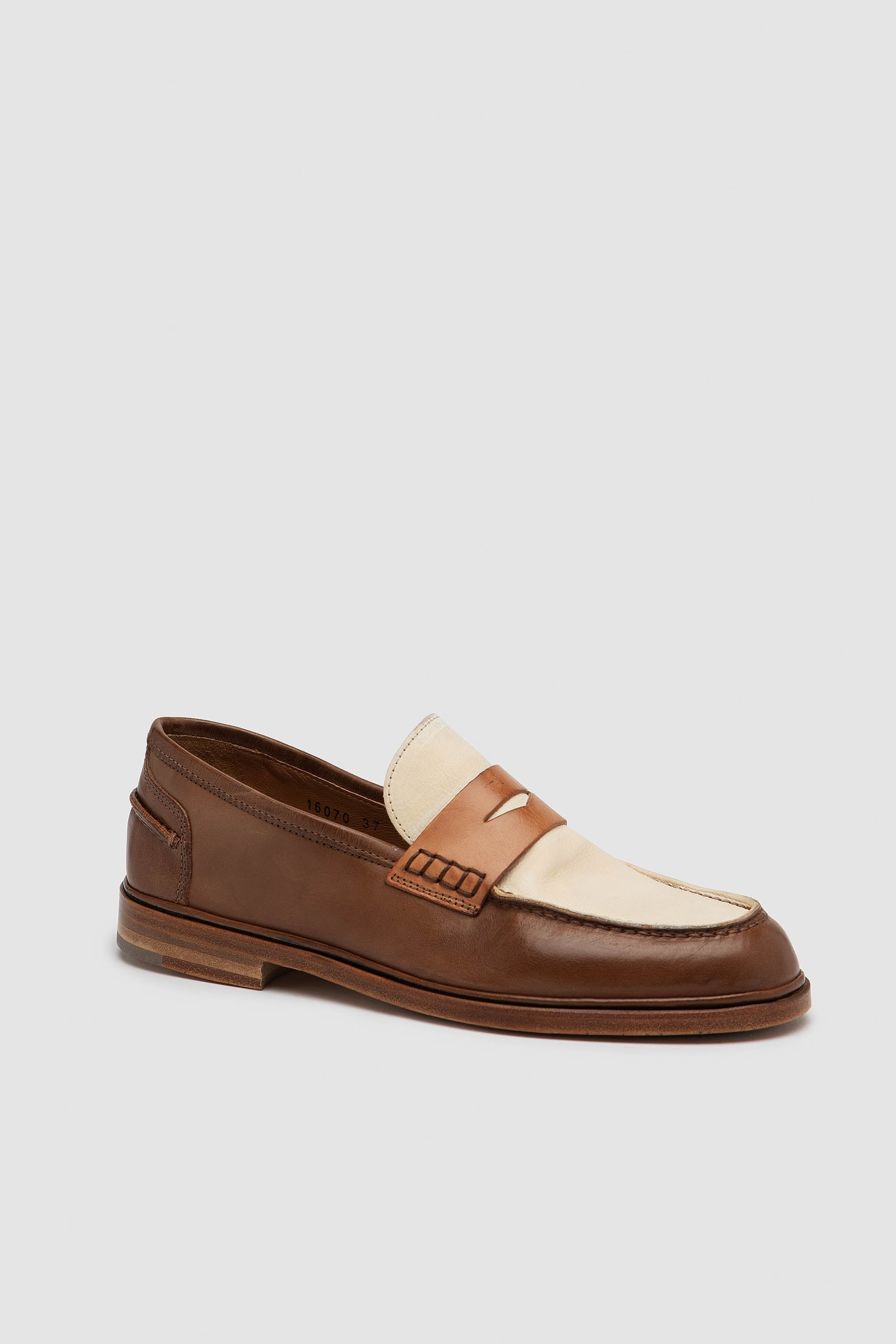 PIA Tricolor Leather